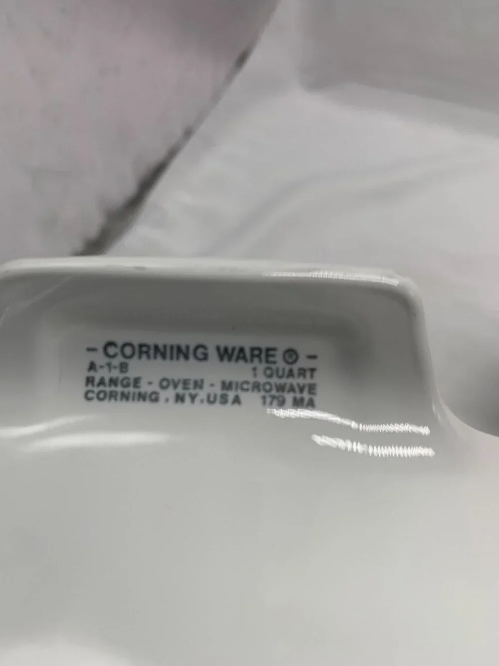 1970's CorningWare LEchalote 1 Qt Casserole Dish With Glass Lid